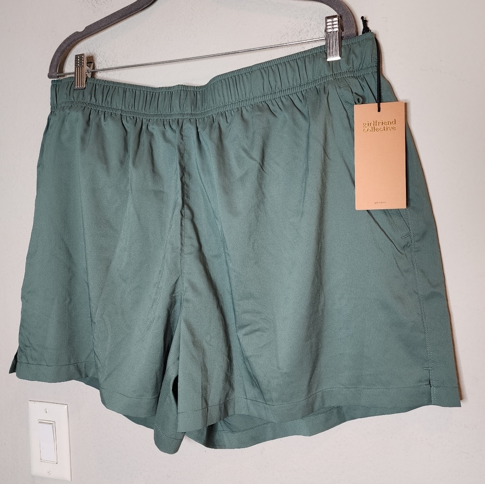 NWT Girlfriend Collective Green Lined Running Shorts Size 7 Estimated 2X/3X - Picture 9 of 15